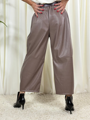Dolly PU trousers in mocha