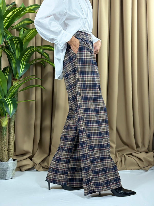 Jade trousers in navy and beige