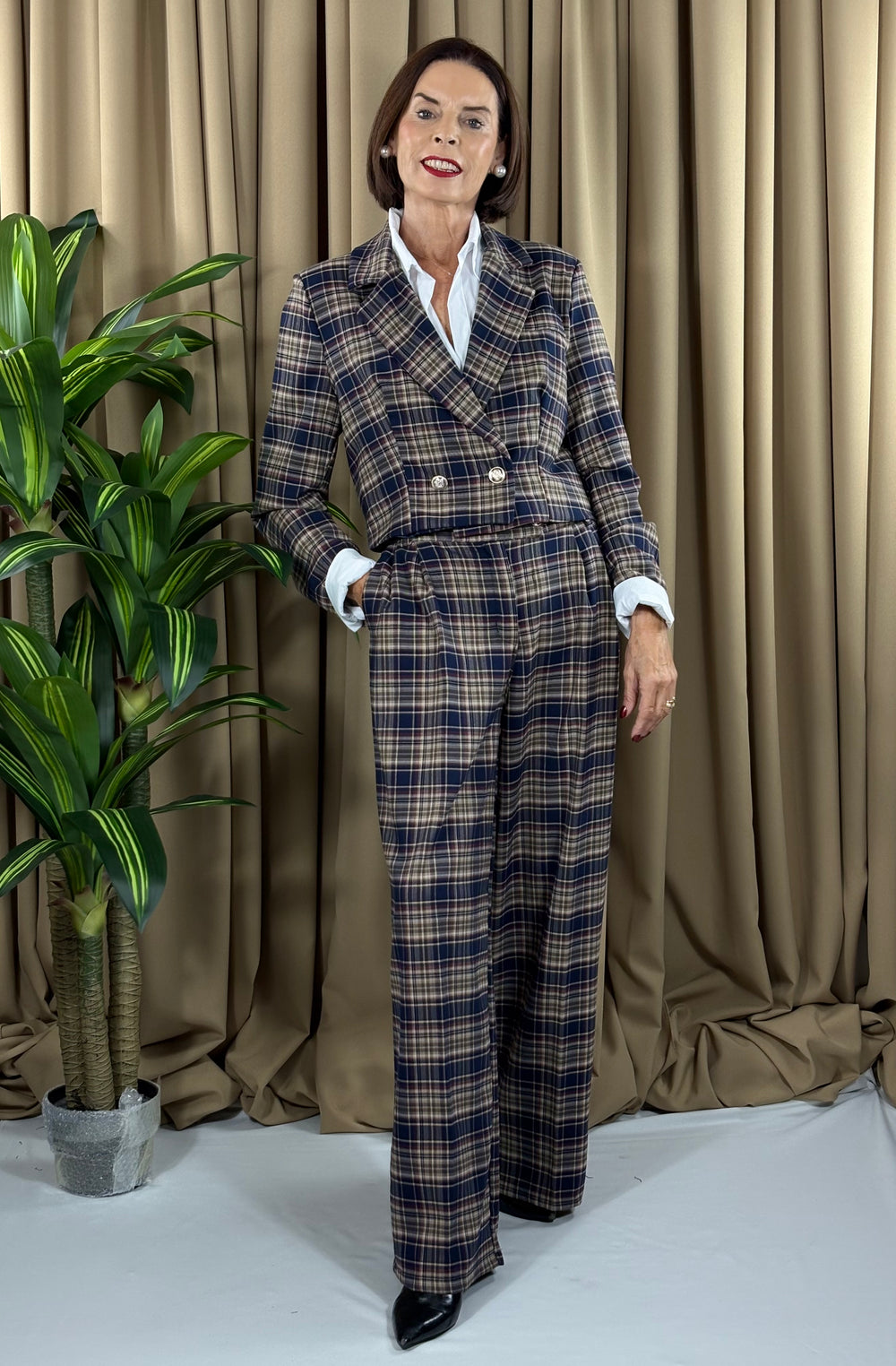 Jade jacket in navy and beige