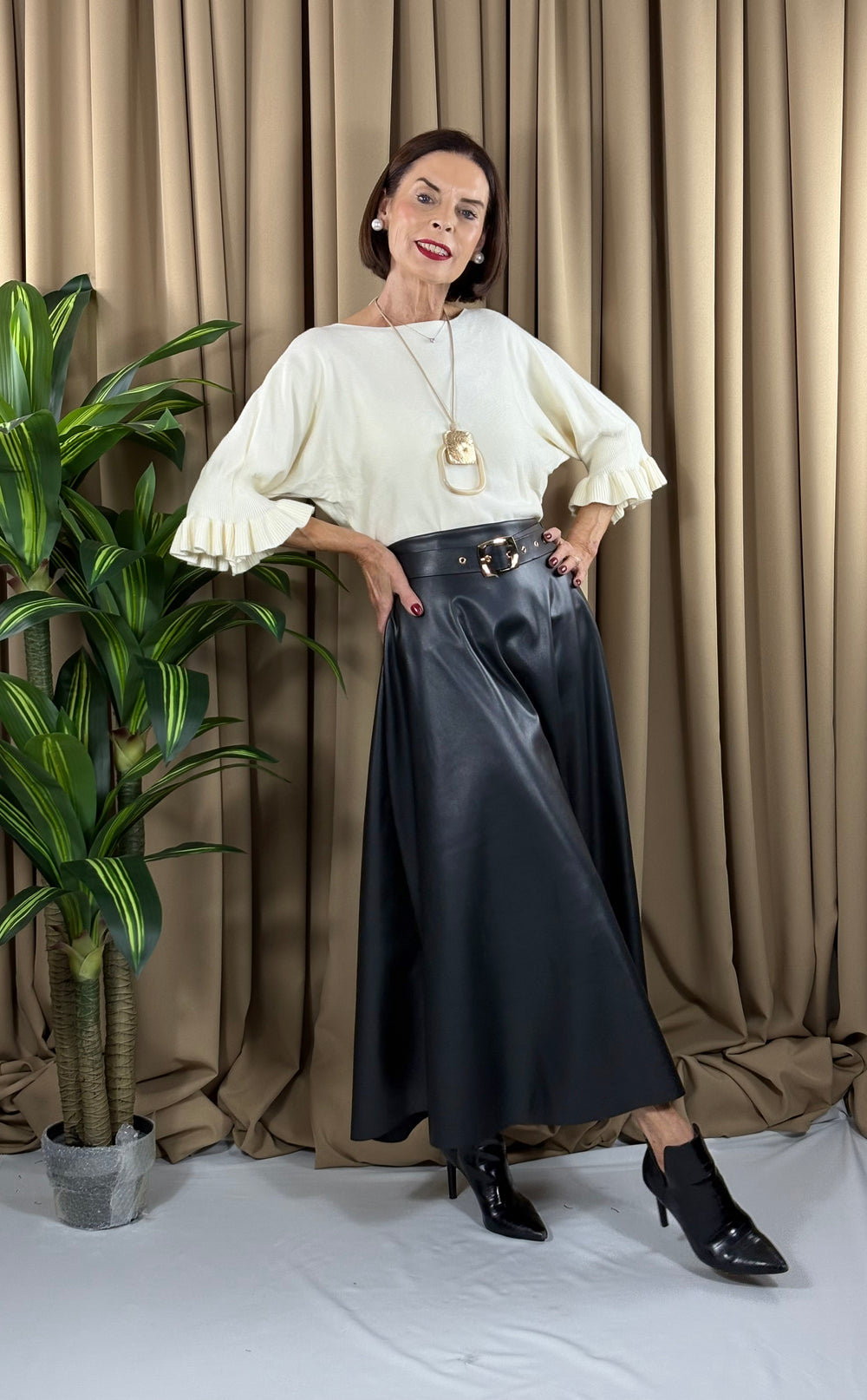 Melody PU skirt in black