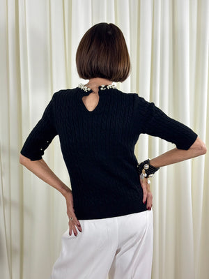 Victoria pearls top in black