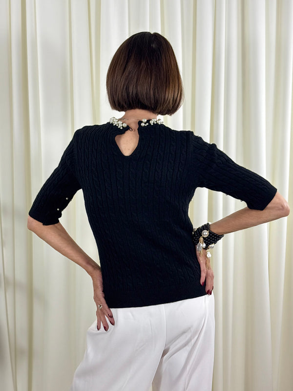 Victoria pearls top in black