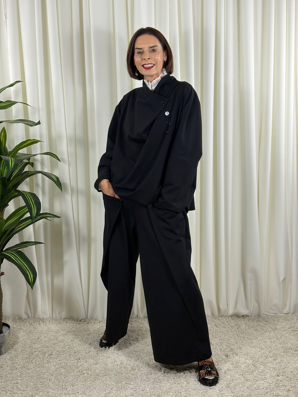 Naomi jacket in black - Pre Order Arrival date 2nd October