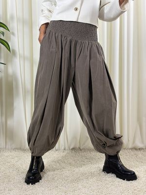 Sofia pin cord balloon trousers in mocha