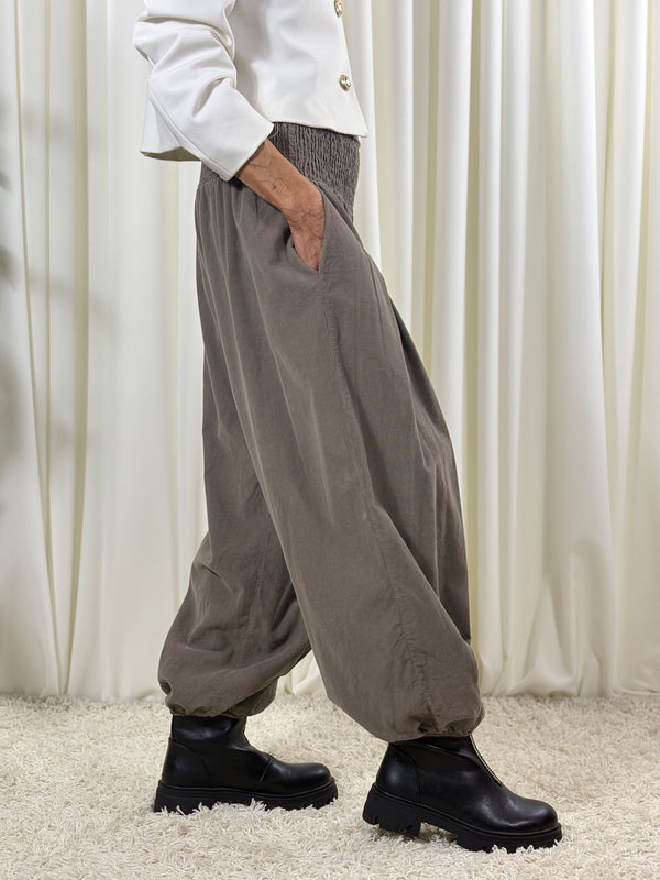 Sofia pin cord balloon trousers in mocha