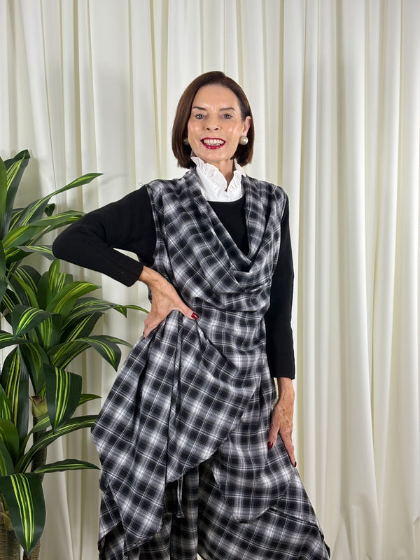 Alexandra waterfall jacket in black