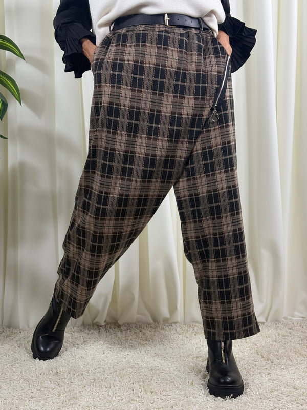 Rachel asymmetric trousers in black and beige