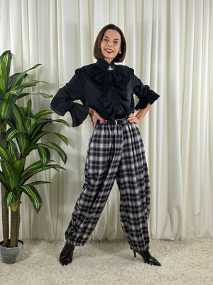 Alexandra cocoon trousers in black