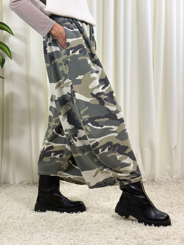 CORSE Barrel Trouser IN camouflage