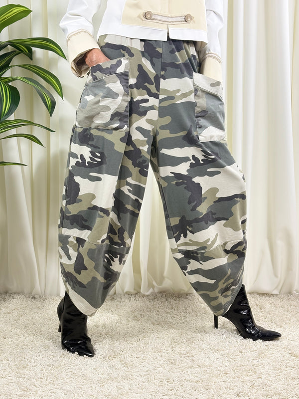 CORSE two front pockets BALLOON Trouser IN camouflage