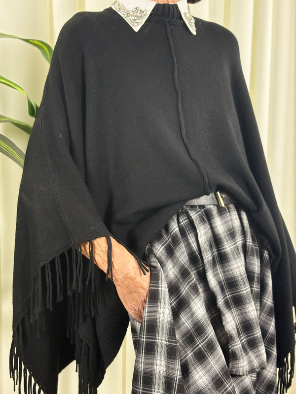 Pedro poncho style knitwear in black