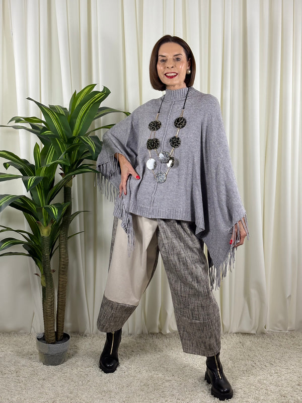 Pedro poncho style knitwear in grey