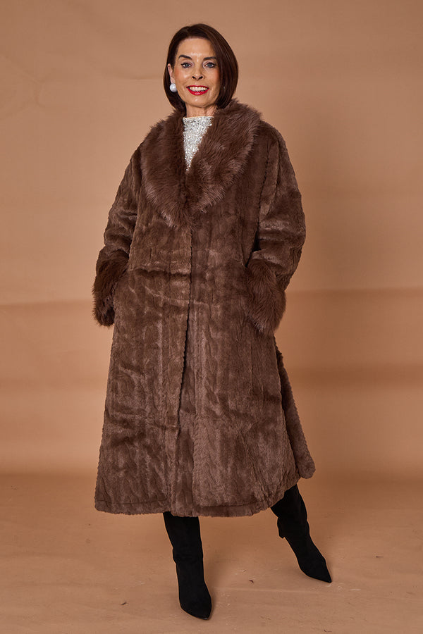 Vancouver faux fur long coat in chocolate