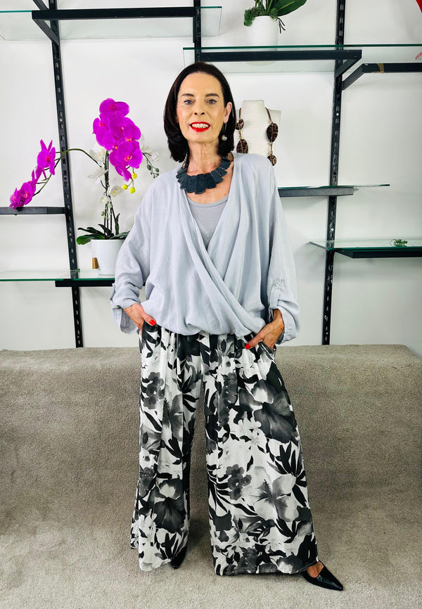 Loren Top in Grey