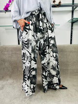 Ruby Woo Plazzo Trousers in Black and white