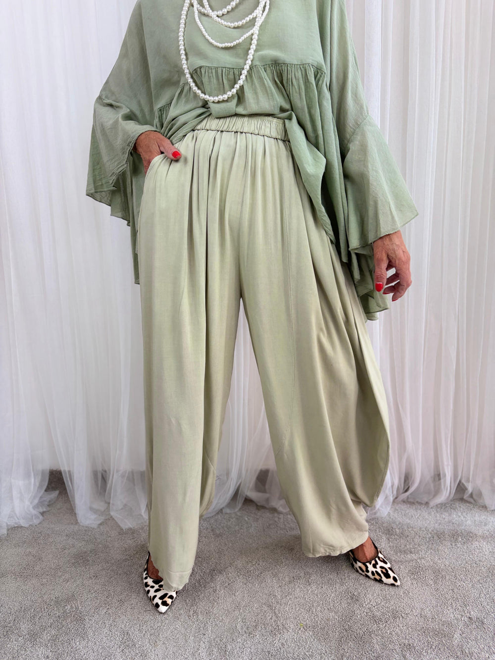 Revo Trousers in Sage