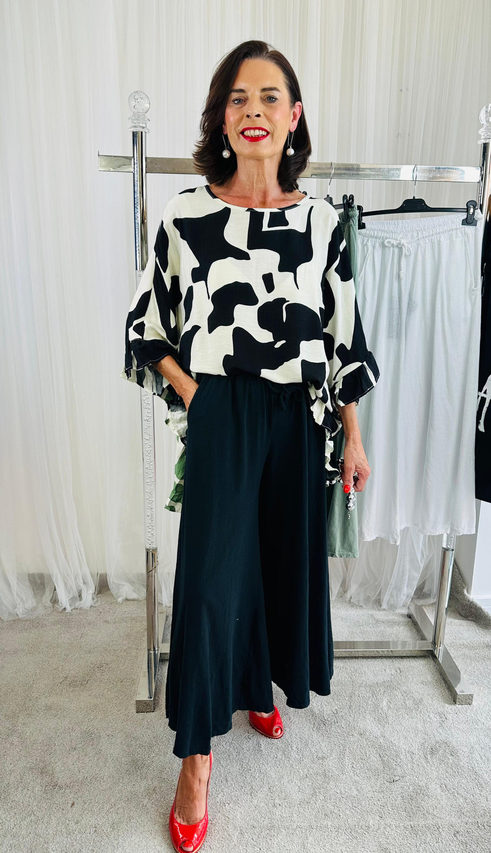 Noir top in Black and Beige