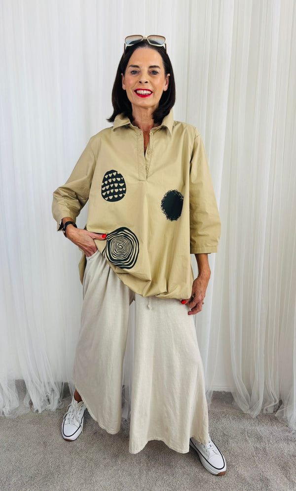 Petra Shirt in Stone and Black