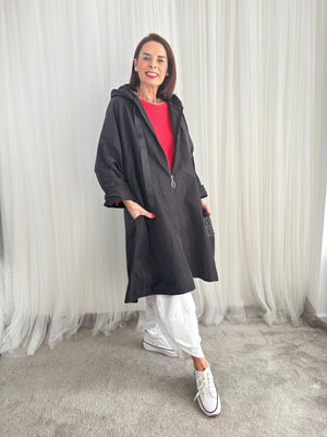 Lux wear long coat in Black