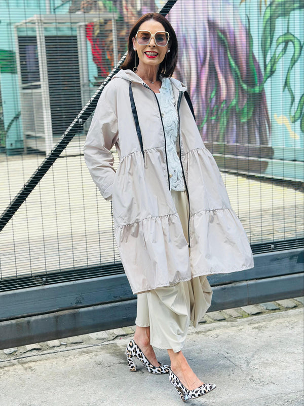 Talia mac in beige