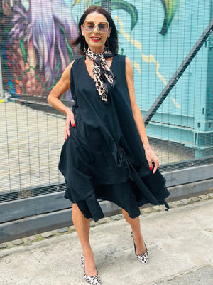 Olivia Dress in black - Pre Order 28th June