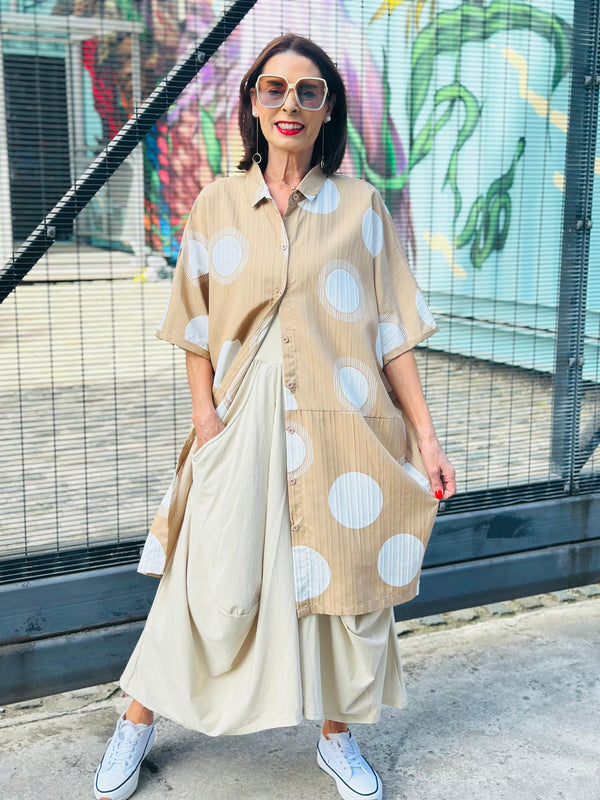 Rico Shirt/Dress in mocha with white dots