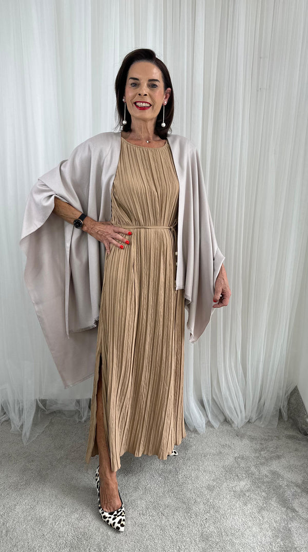 Serene Throw over in beige