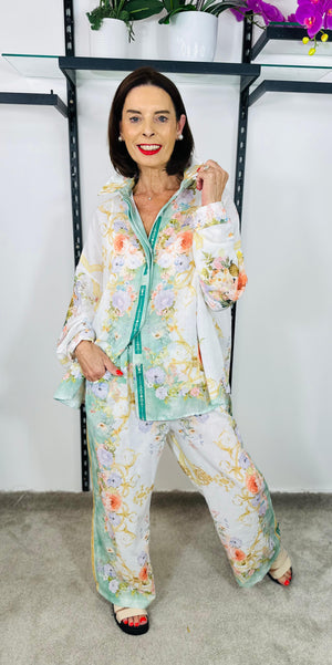 Oriental Suit in mint