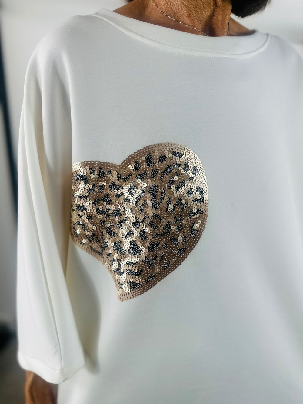 Heart to heart top in ecru