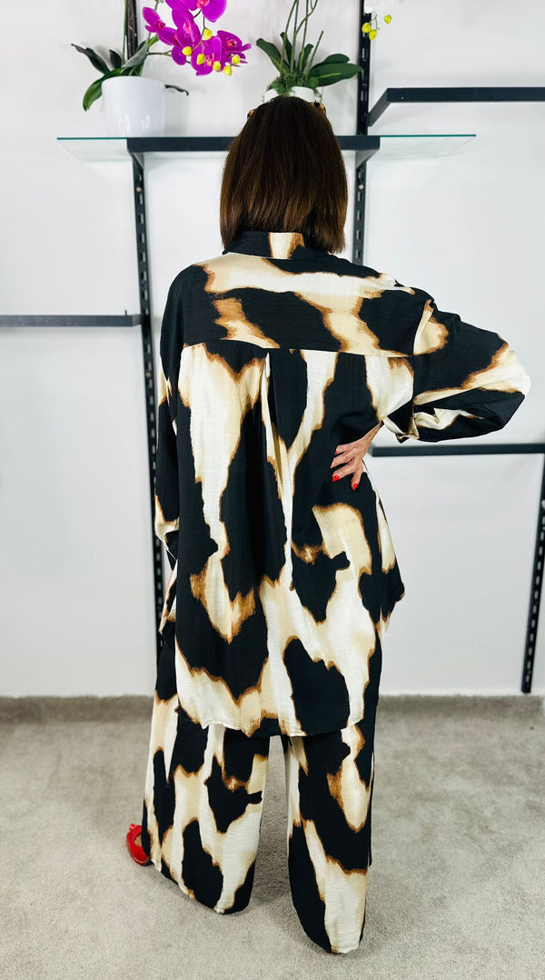 Evita Co-ord suit in brush stroke print