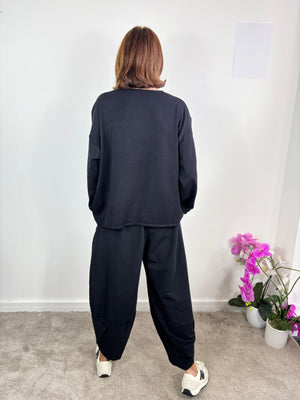 Matrix knitwear in Black