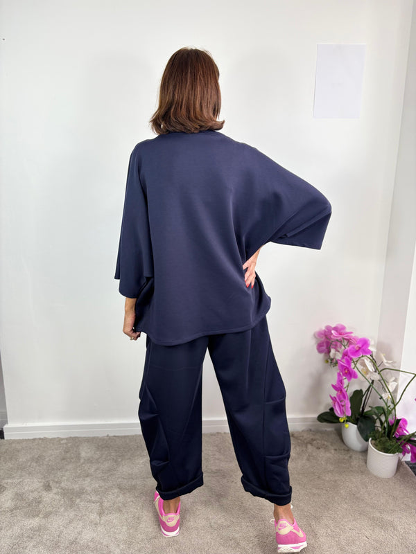 Heart to heart top in navy
