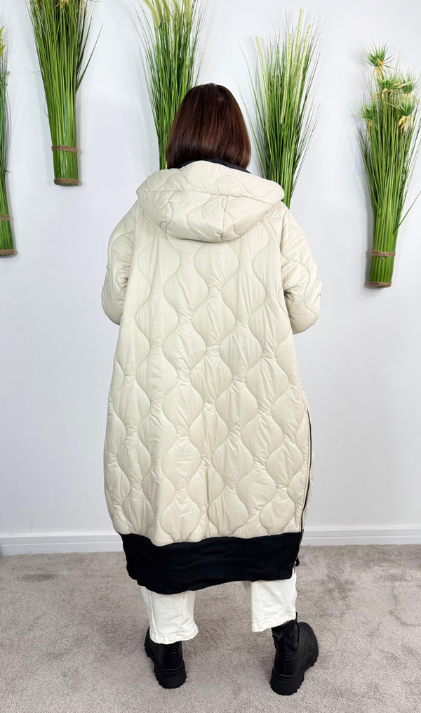Alexandra long coat in beige