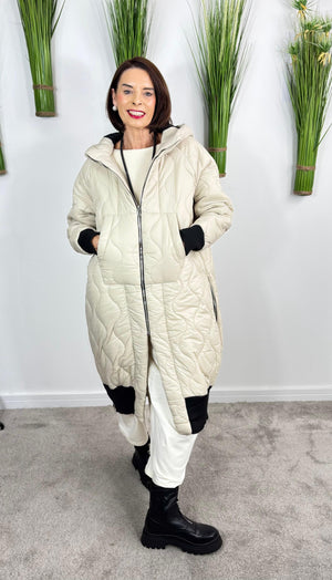 Alexandra long coat in beige