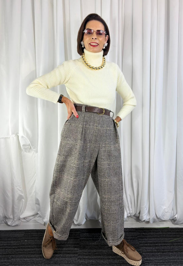 Juls cocoon trousers in black and beige