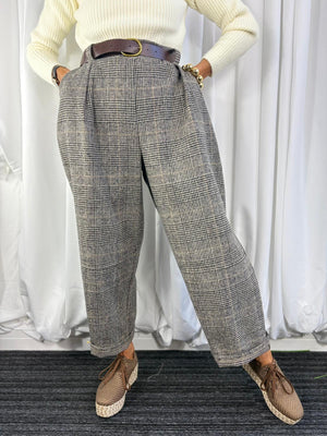 Juls cocoon trousers in black and beige