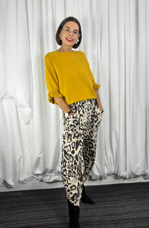 Zodiac knitwear in mustard