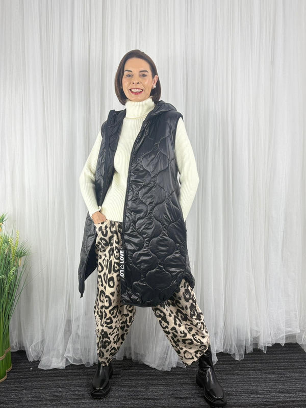 Judith gilet in black