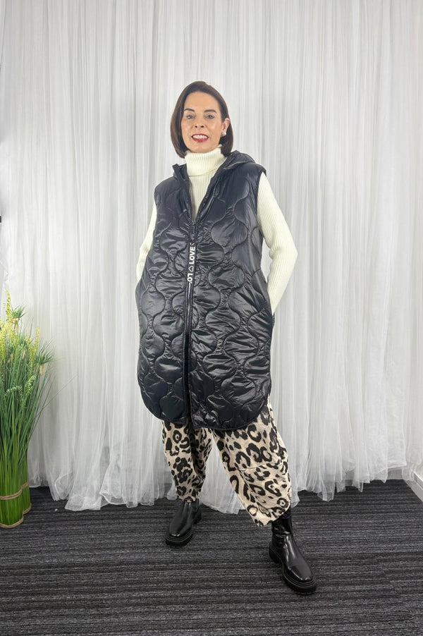 Judith gilet in black