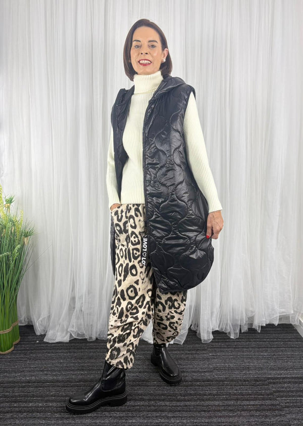 Judith gilet in black