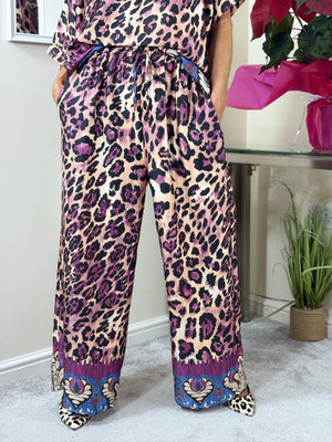 Nelly suit in mulberry and leopard