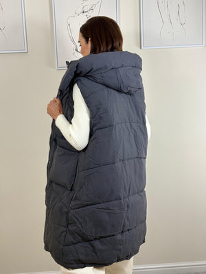 Naya Hooded Puffer gilet in navy