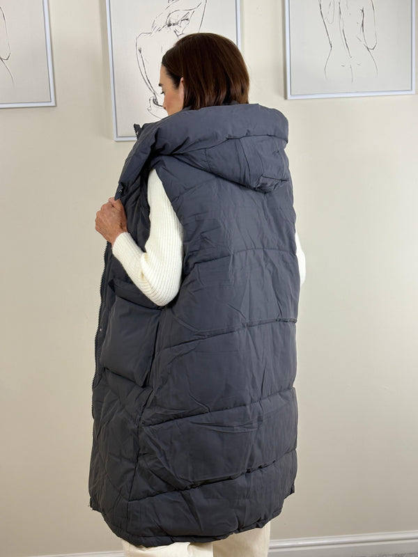 Naya Hooded Puffer gilet in navy