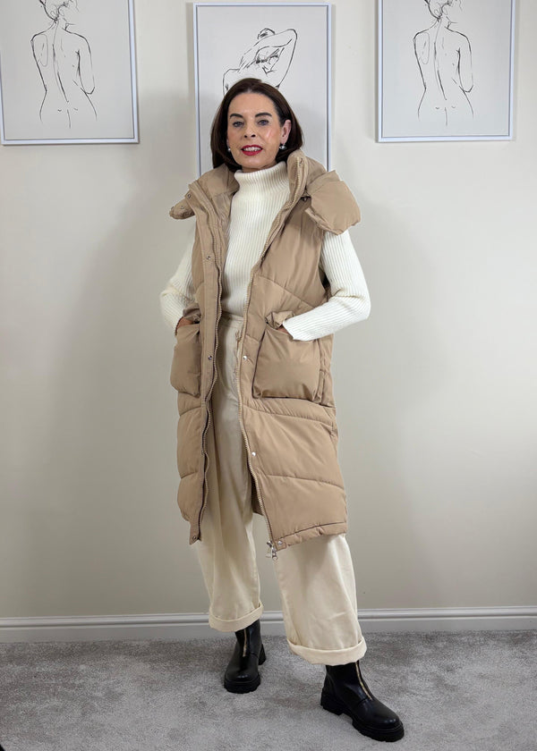 Naya Hooded Puffer gilet in mocha