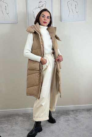 Naya Hooded Puffer gilet in mocha