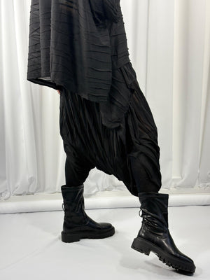 Toni quirky co-ord suit in black