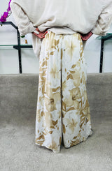 Ruby Woo Plazzo Trousers in Beige and white