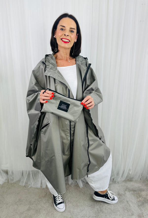 Mackintosh Poncho jacket in Mocha