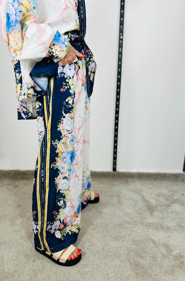 Oriental Suit in navy