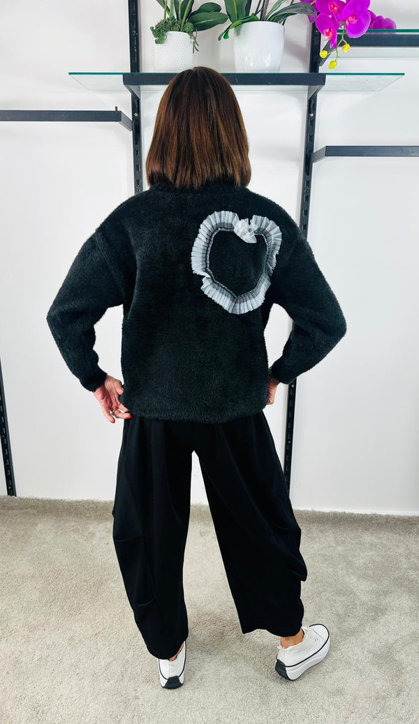 Pearl heart cardigan top in black